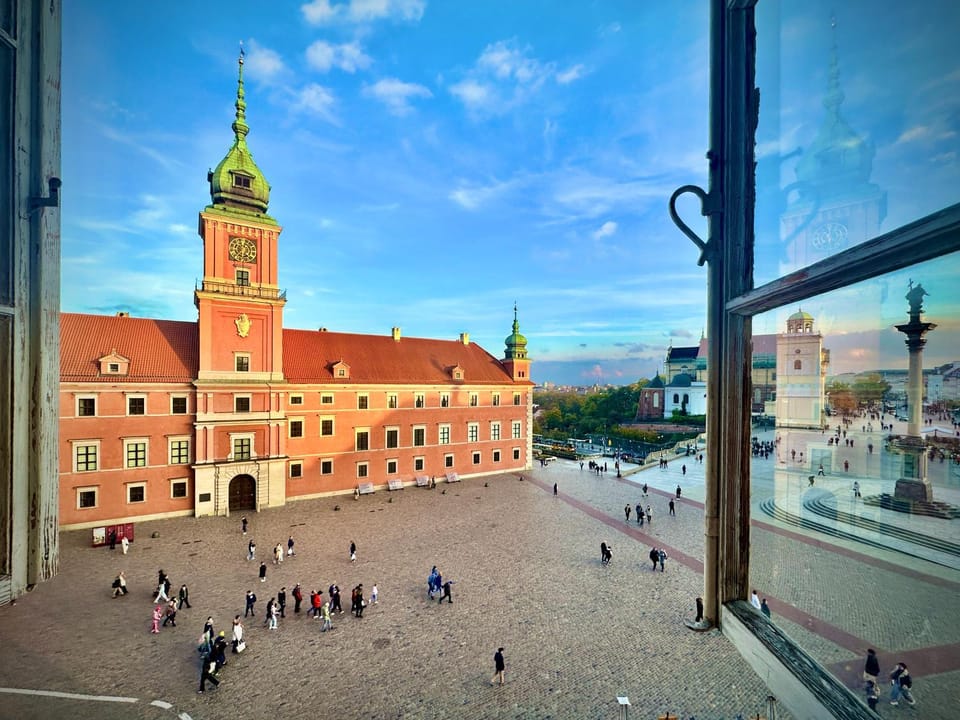 OLD TOWN Best View WiFi 300 Mb/s Huge screen Netflix AppleTV AmazonTV Apartment in Warsaw