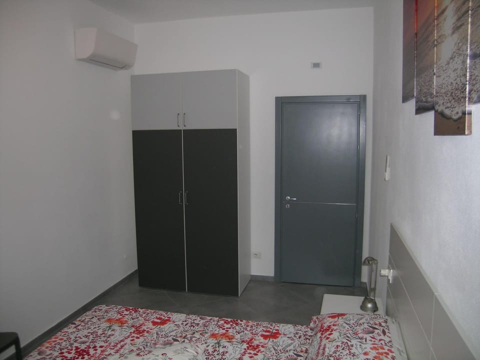 Bed, Bedroom, wardrobe