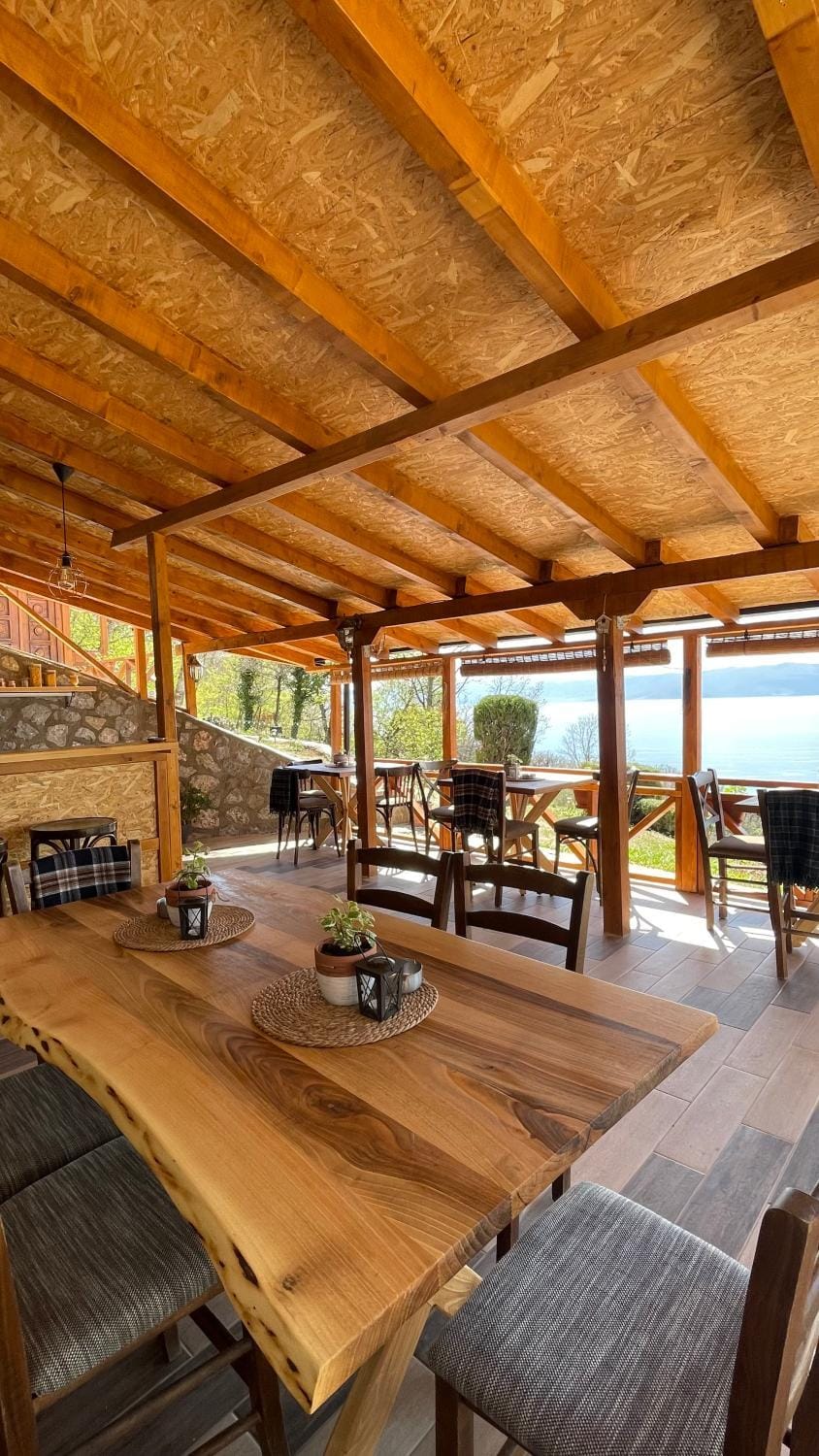 Sunset House Apartment in Municipality of Ohrid, North Macedonia