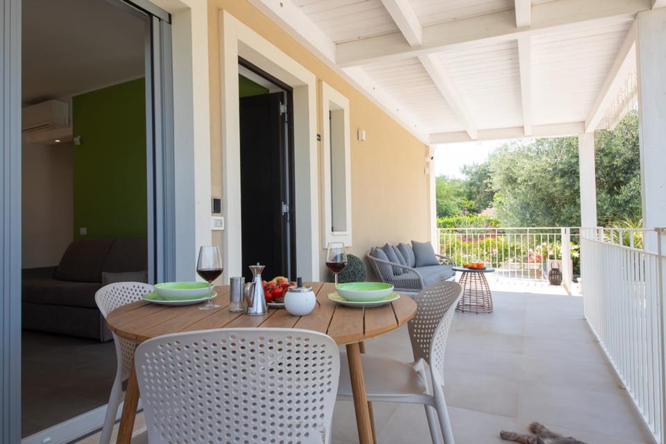 Property building, Balcony/Terrace