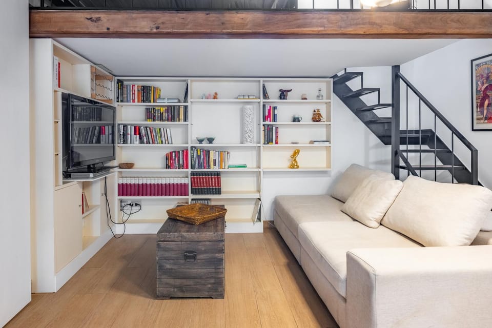 TV and multimedia, Living room, Seating area