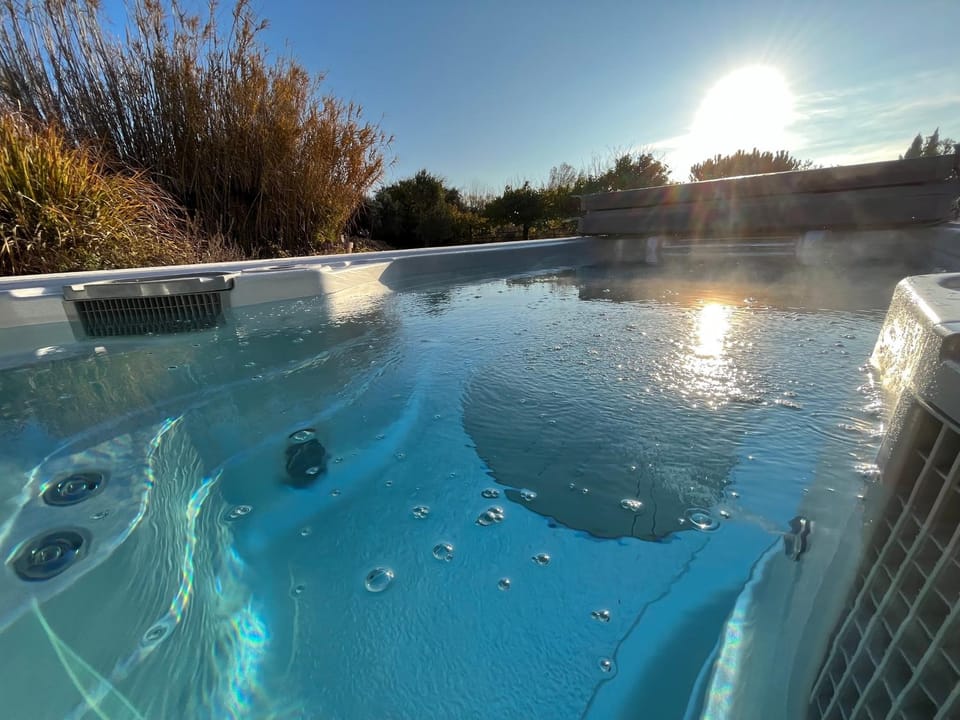 Maison Tara verte au Mas Montredon Bed and Breakfast in Arles