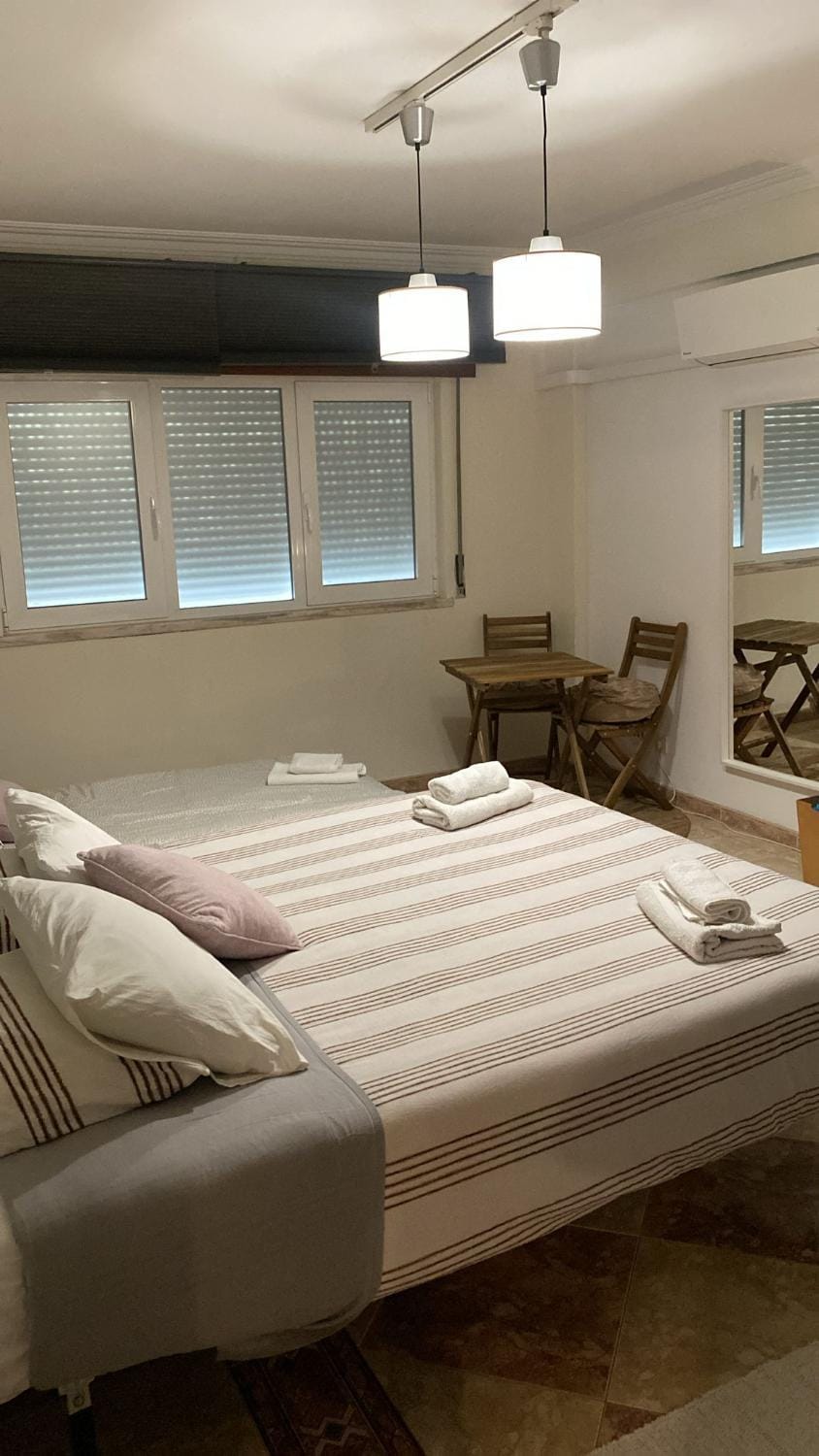 Photo of the whole room, Bedroom
