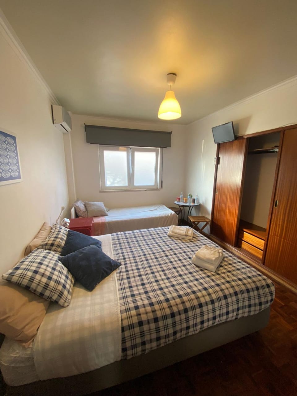 Bed, Photo of the whole room, Bedroom, wardrobe
