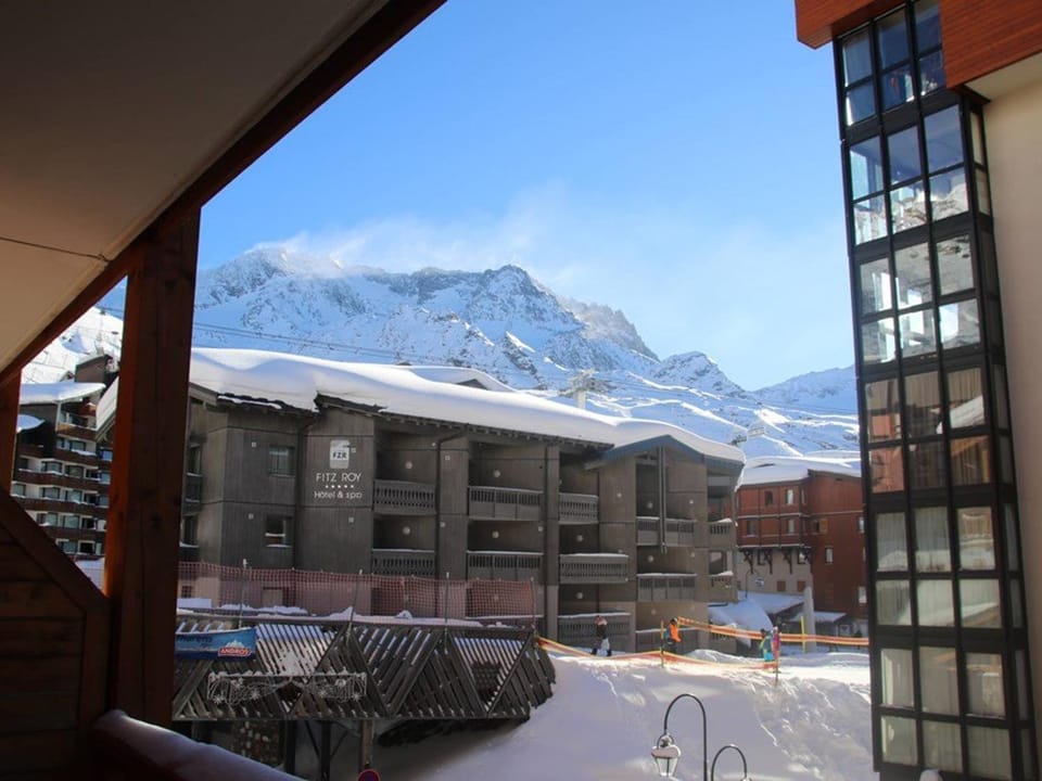 Appartement rénové chaleureux et moderne, 120m², 10-12 pers, accès direct aux pistes, stationnement inclus - FR-1-545-20 Apartment in Val Thorens