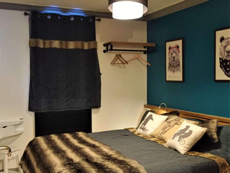 Appartement rénové chaleureux et moderne, 120m², 10-12 pers, accès direct aux pistes, stationnement inclus - FR-1-545-20 Apartment in Val Thorens