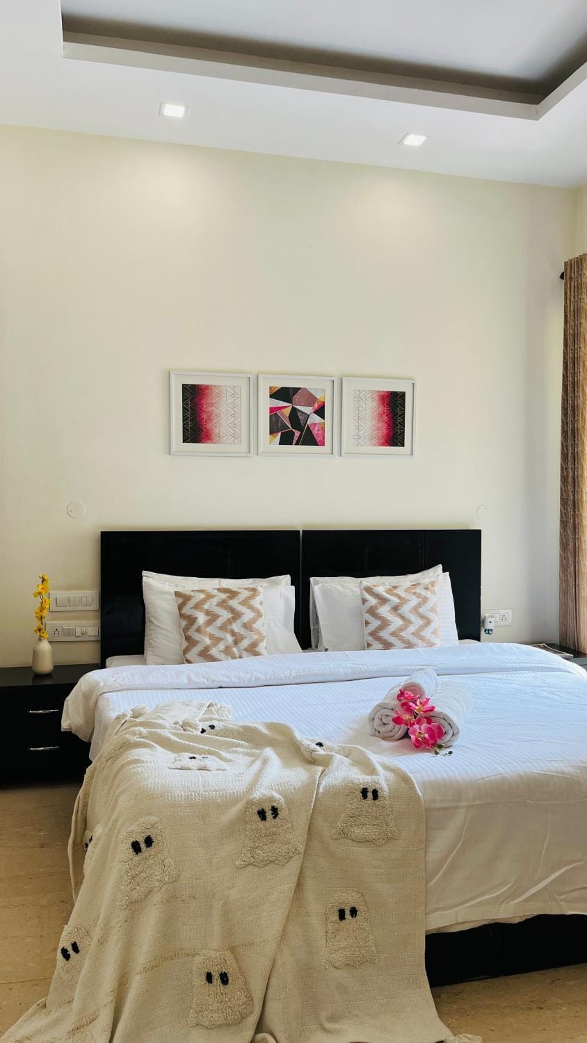 Bed, Photo of the whole room