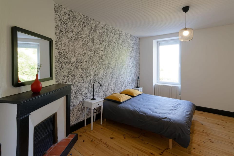 Bed, Photo of the whole room, Bedroom