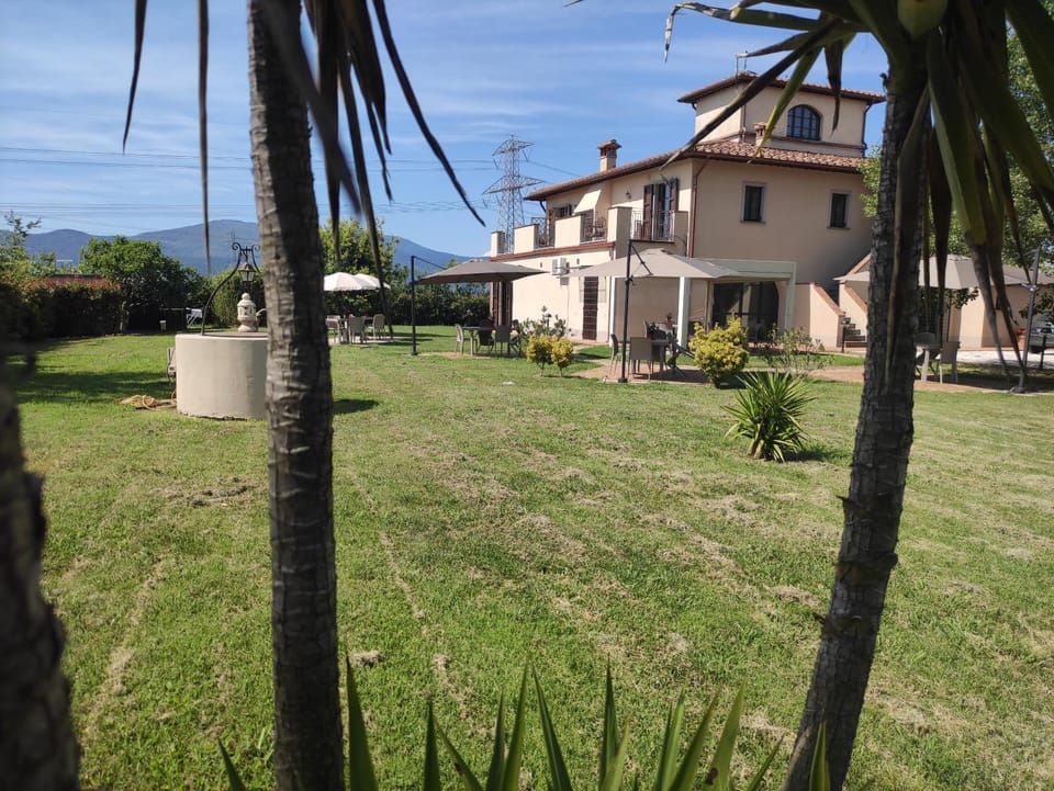 Property building, Day, Natural landscape, Garden