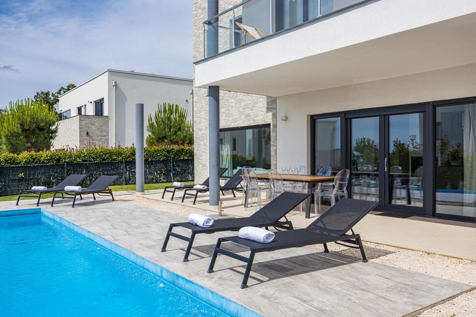 Patio, sunbed