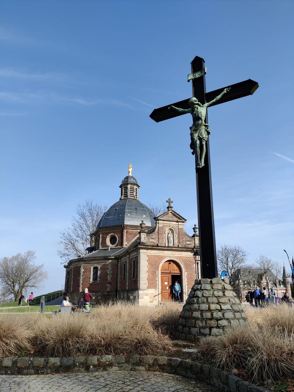 Nearby landmark