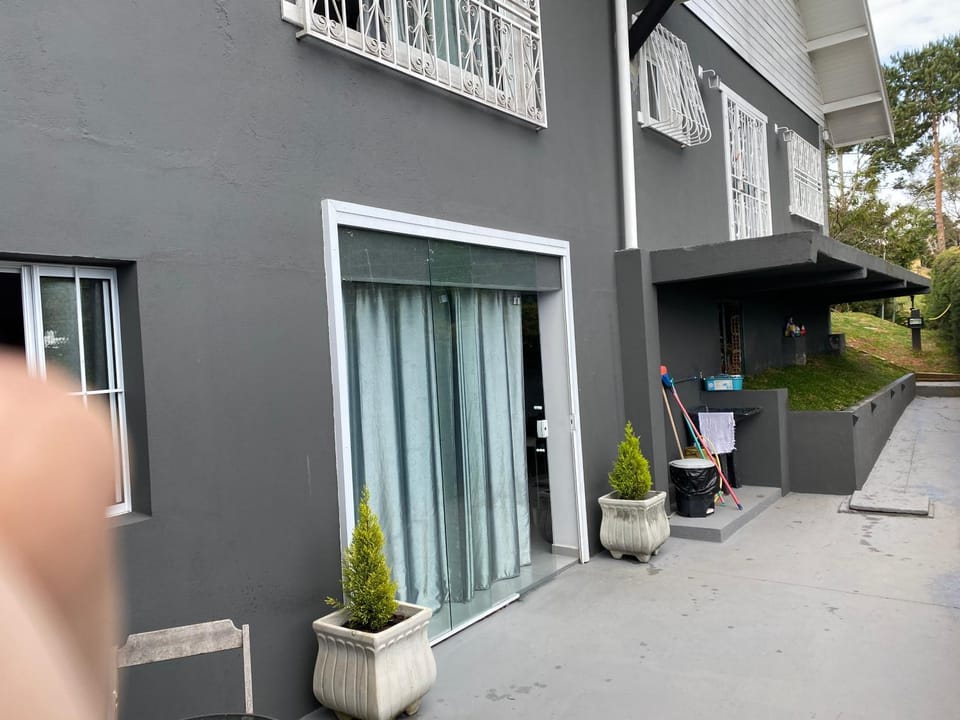 Kitnet aconchegante em Bairro Nobre bem localizado Apartment in Campos do Jordão