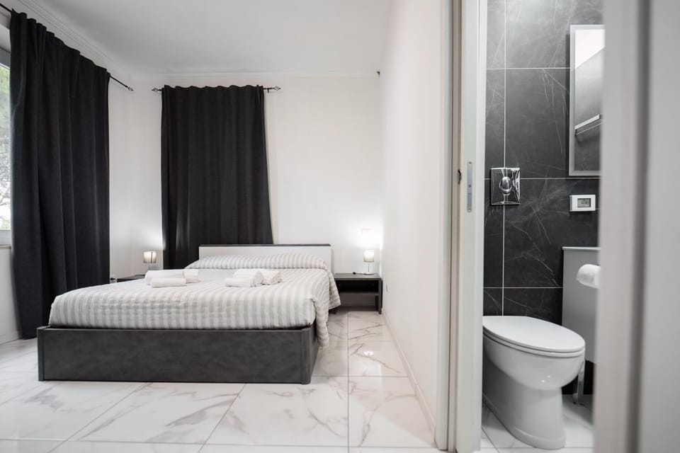 Bedroom, air conditioner