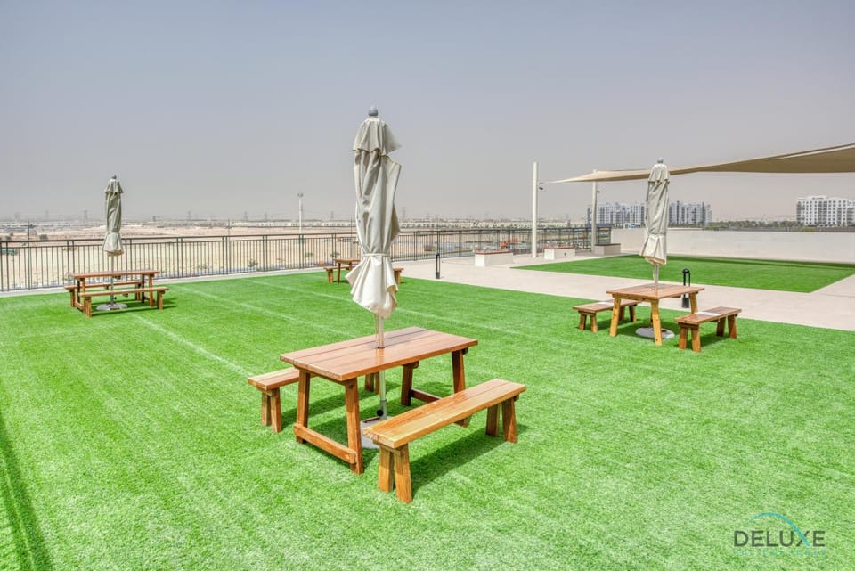 Garden, Dining area