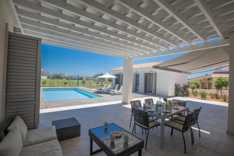 Seating area, Swimming pool