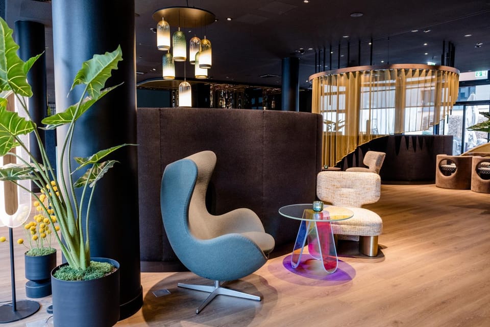 Lounge or bar