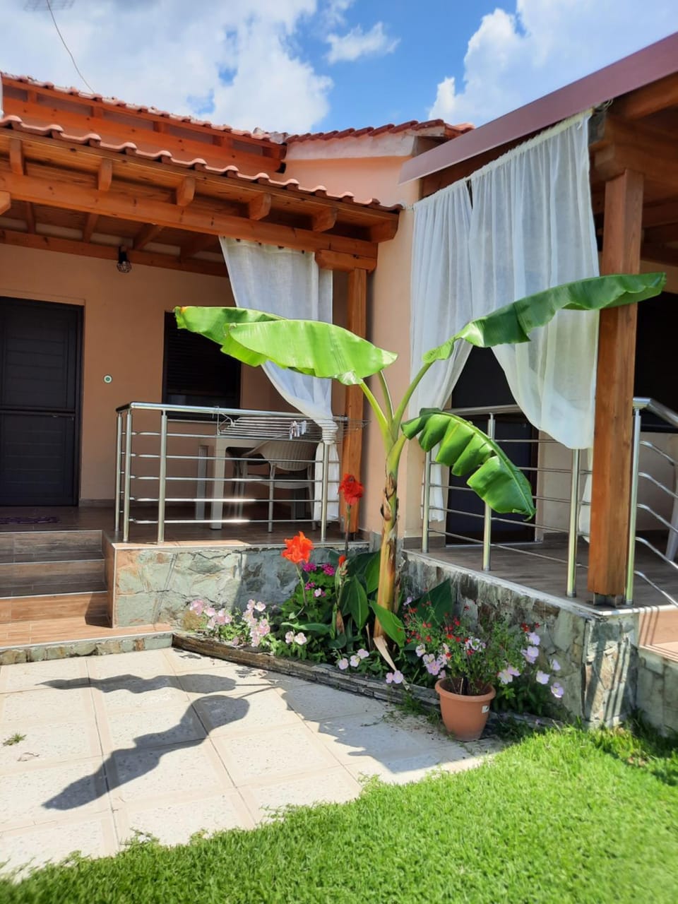 Property building, Garden