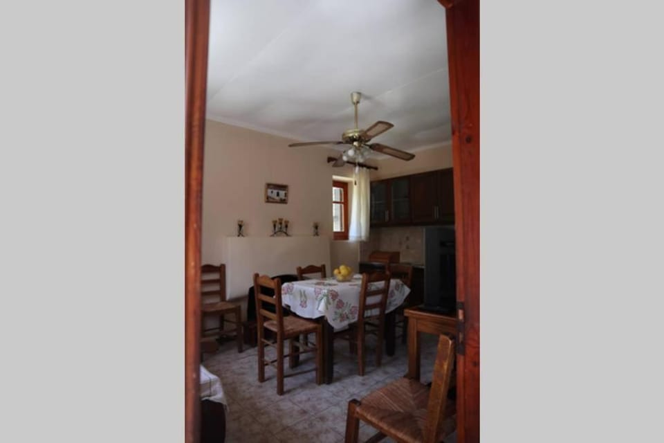 House of Monachogios, Agios Fokas, Monemvassia Apartment in Islands
