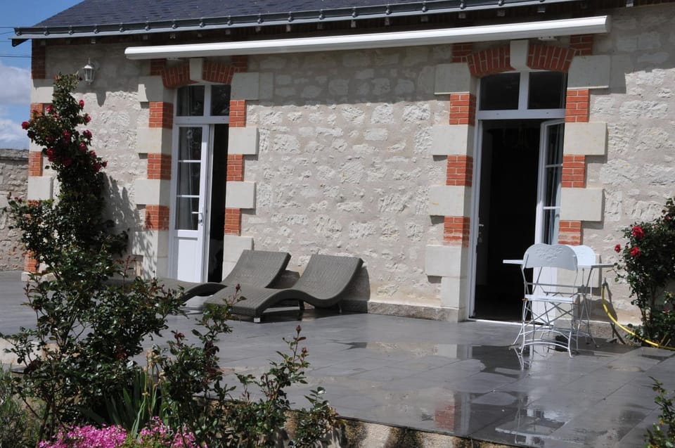 PETITE MAISON des ROSES - GITE 2 Personnes House in Pays de la Loire