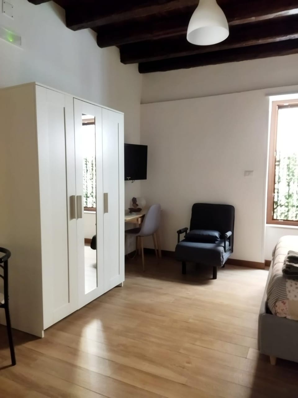 TV and multimedia, wardrobe