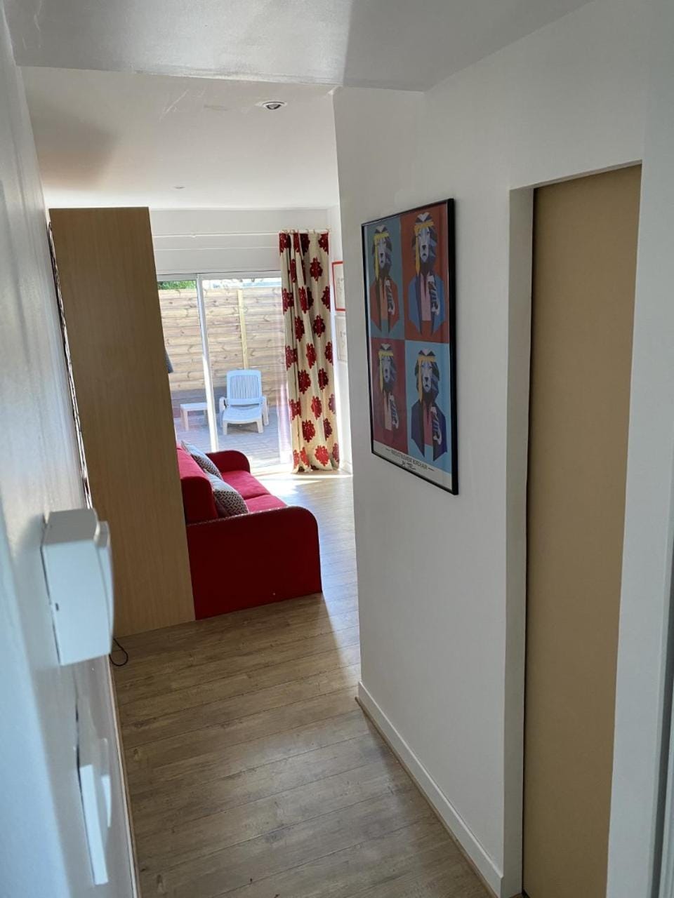 Photo of the whole room