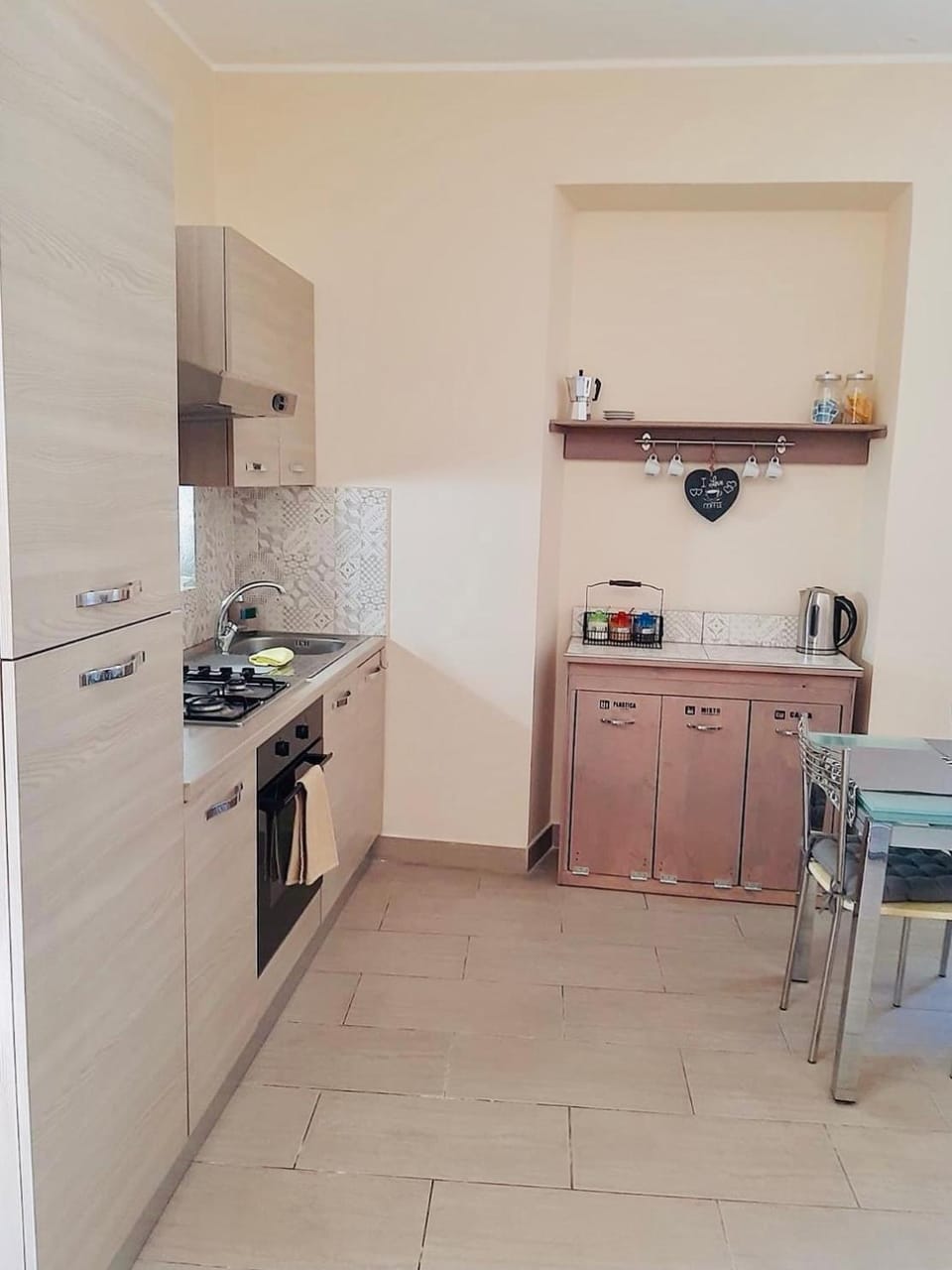 Kitchen or kitchenette