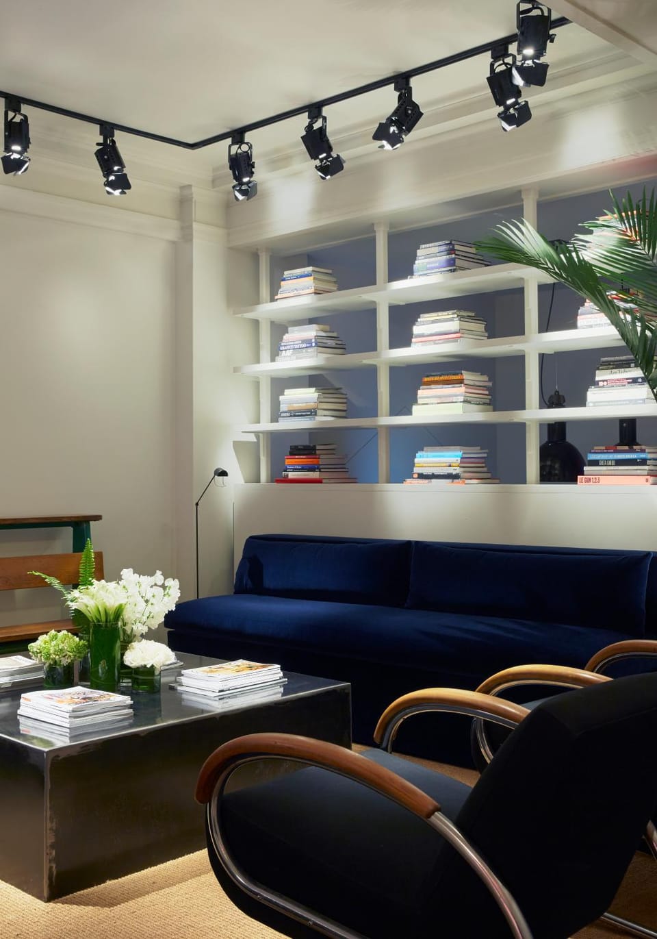 Communal lounge/ TV room, Library, Lobby or reception, Decorative detail