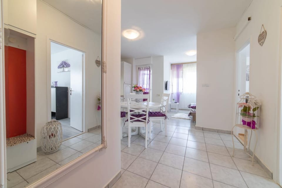 Strawberry Apartment in Split