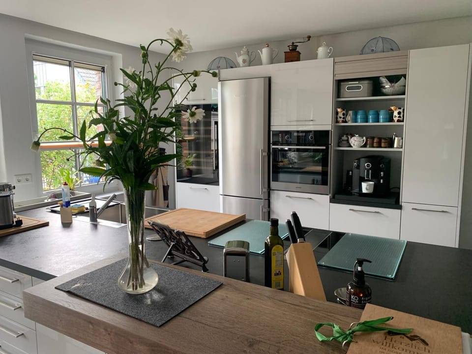 Coffee/tea facilities, kitchen