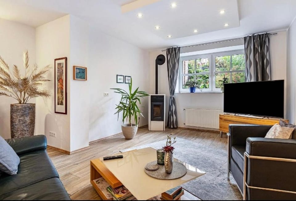 Living room, fireplace