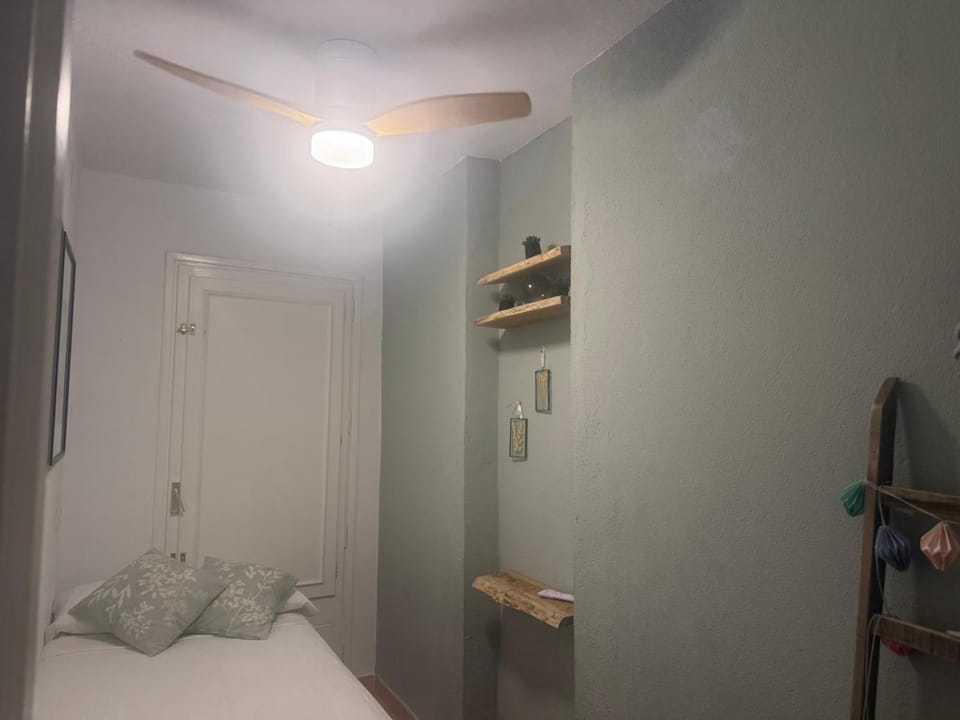 Apartamento con encanto y terraza en Barri Vell de Girona, El Cul de la Lleona Apartment in Girona