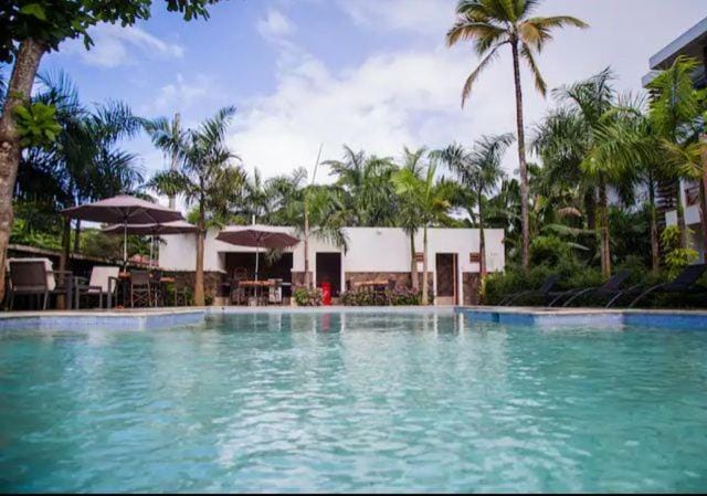 Swimming pool