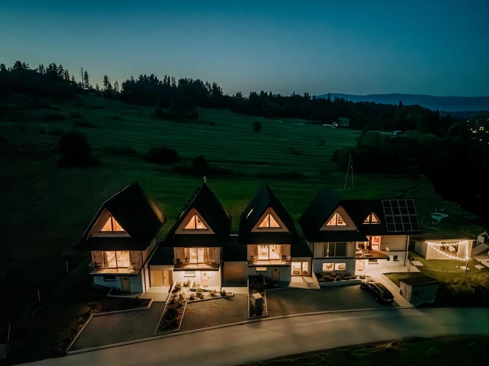 Property building, Natural landscape, View (from property/room), Parking
