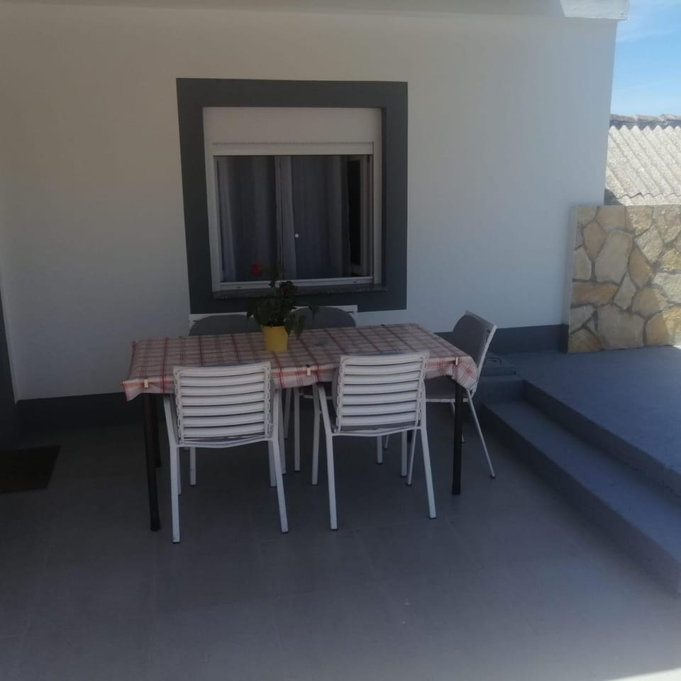 Property building, Balcony/Terrace, Seating area