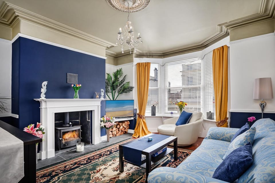 Communal lounge/ TV room, Internal: Not applicable to any particular room