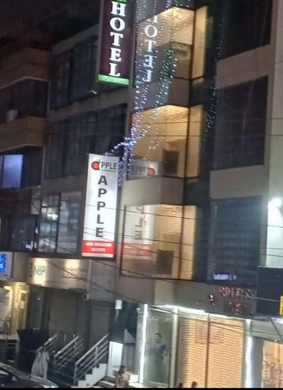Hotel Gulberg Lodges MM Alam Road Gulberg ,Cavalry Lahore Hotel in Lahore