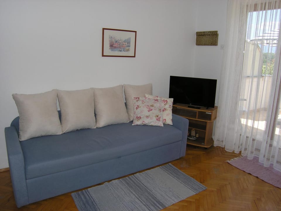 Apartment Jadranka with views of the sea Apartment in Lika-Senj County