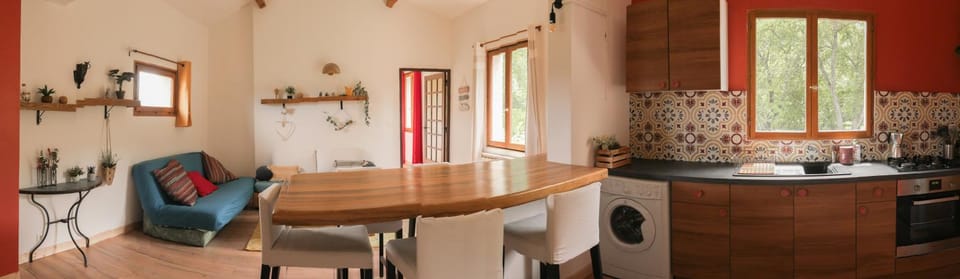 Living room, Seating area, Dining area