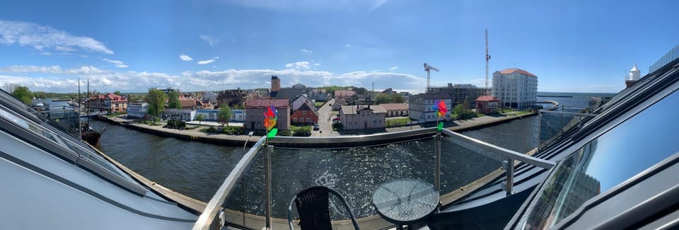 View (from property/room), Balcony/Terrace, City view, River view