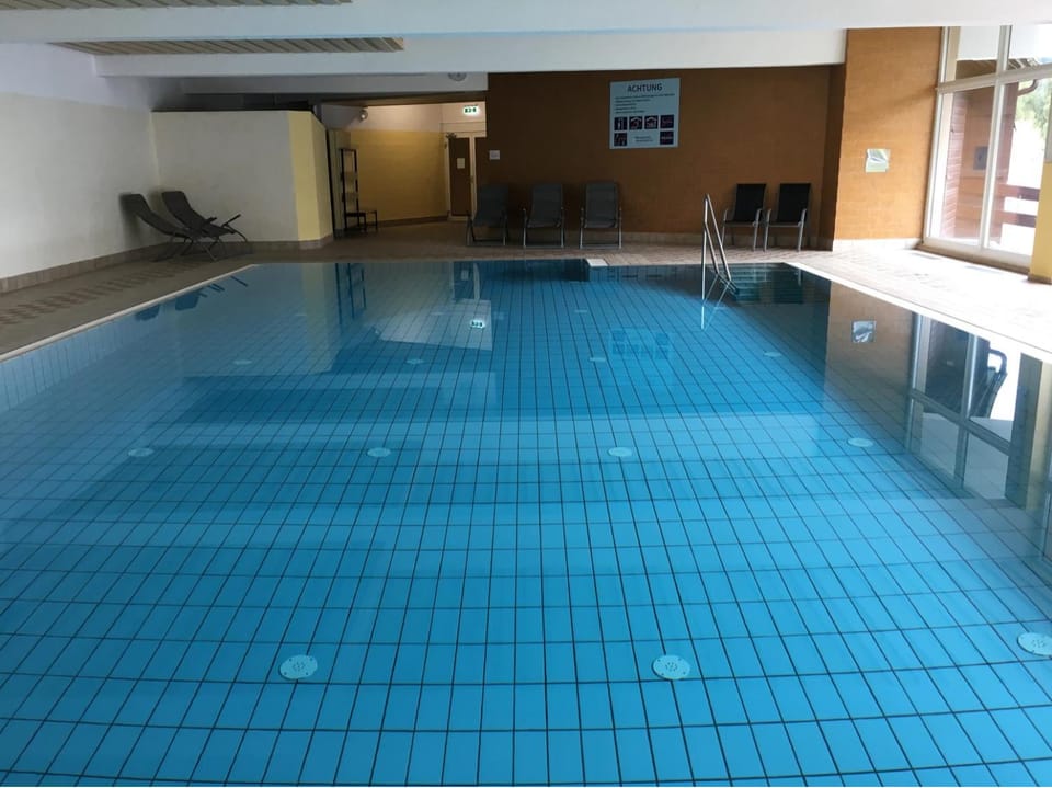 Swimming pool, Swimming pool