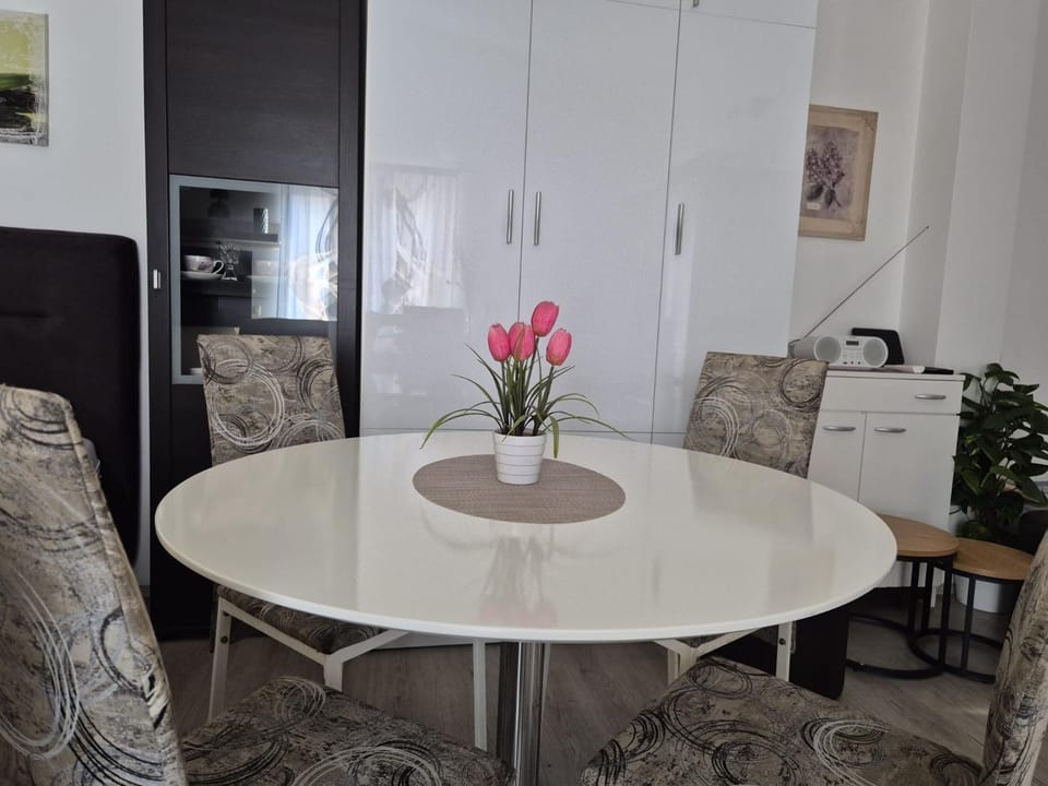 Apartmani Zuzana,Baška Voda Bed and Breakfast in Baška Voda