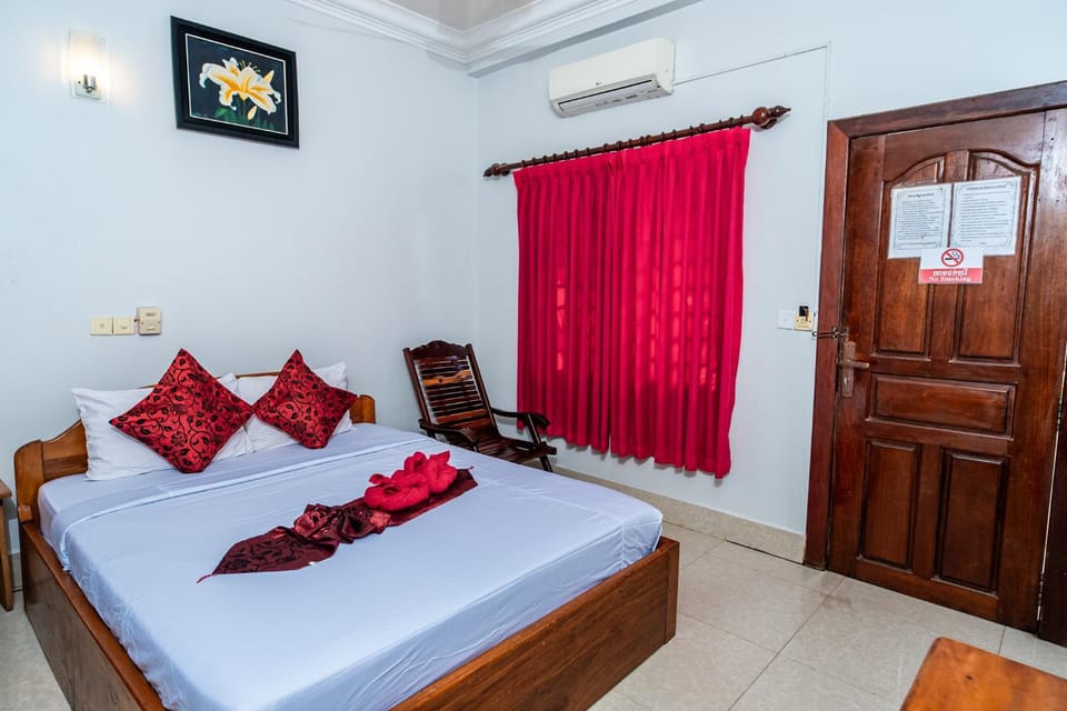 Bed, Bedroom, wardrobe, air conditioner