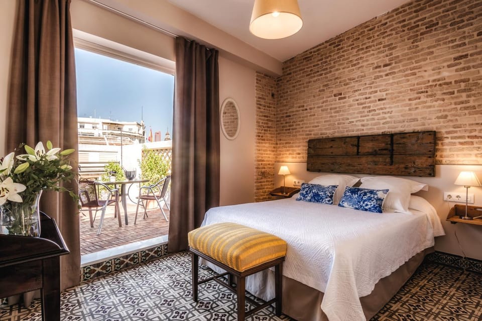 Day, Photo of the whole room, Bedroom