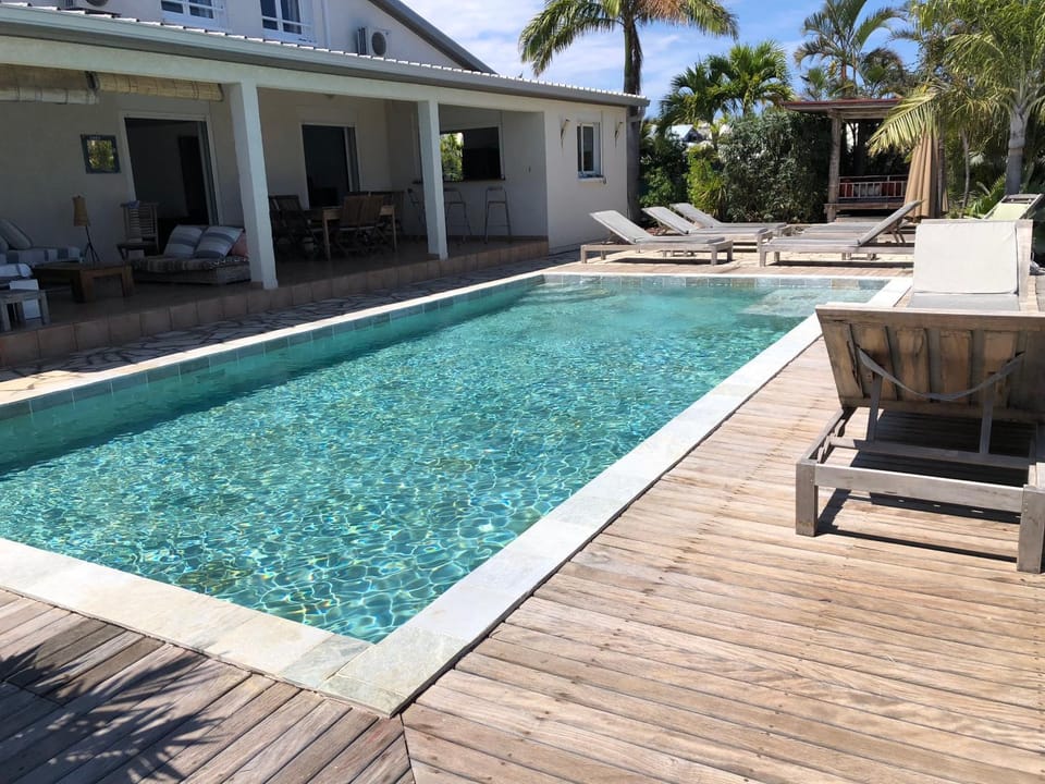 Property building, Swimming pool