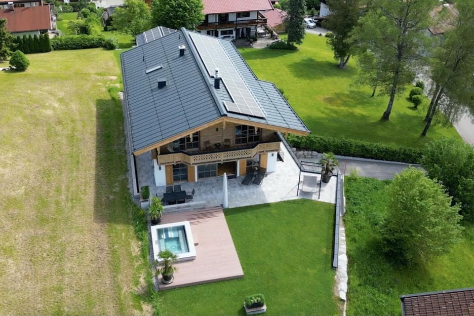 Property building, Spring, Day, Natural landscape, Bird's eye view, Garden, Garden view