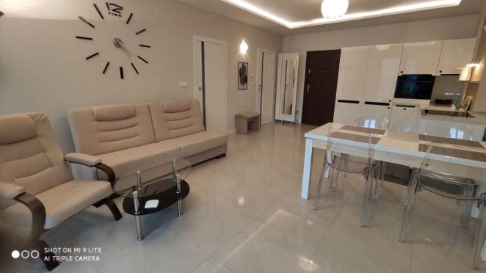 LuxApartament 2 - z dużym tarasem i garażem w nowym Zeta Park Apartment in Czechia