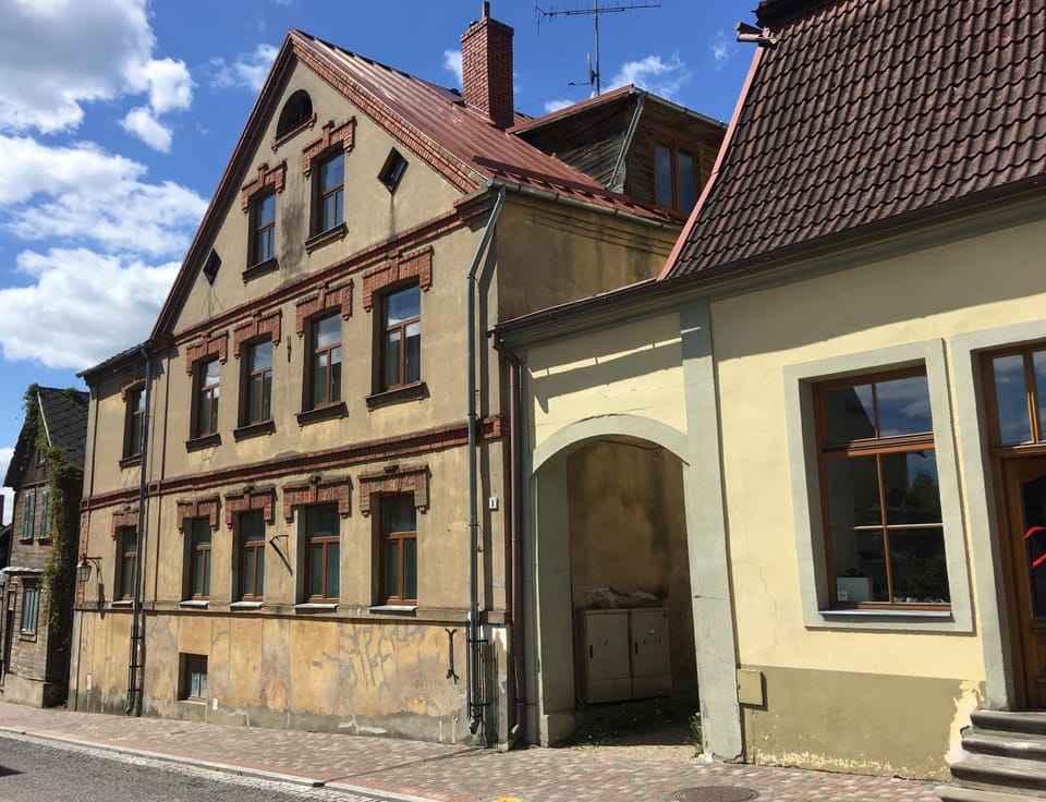 Property building, Day