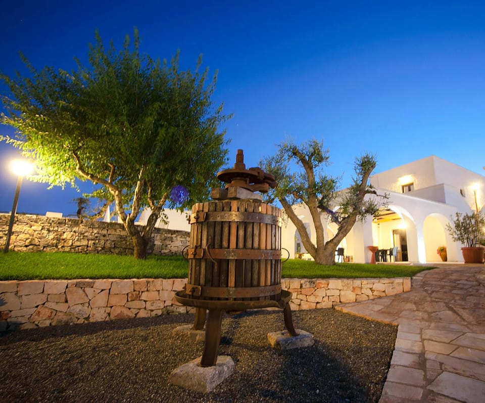 Property building, Decorative detail