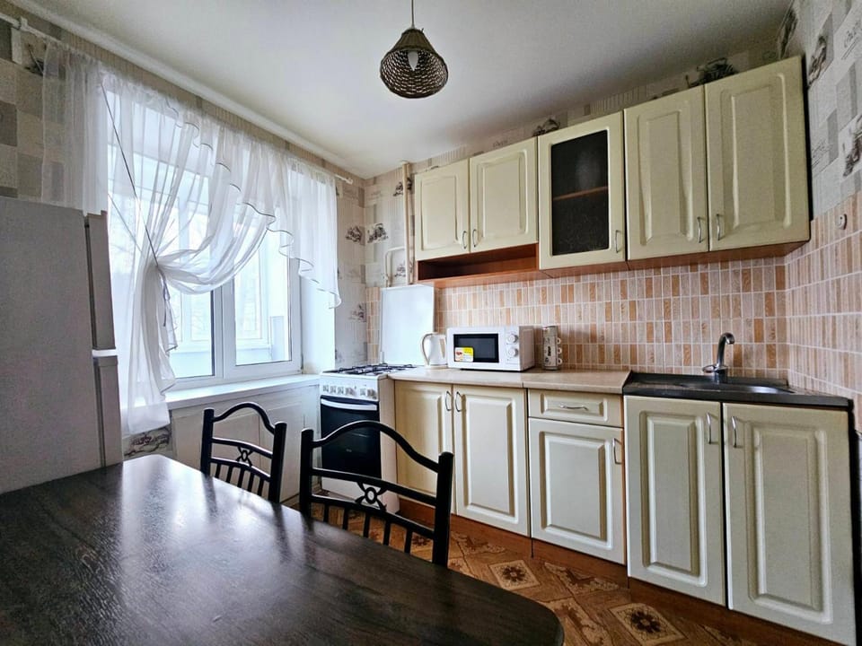 Светлая и теплая квартира для пары на пр Науки 169 , ТРЦ Дафи Apartment in Dnipro