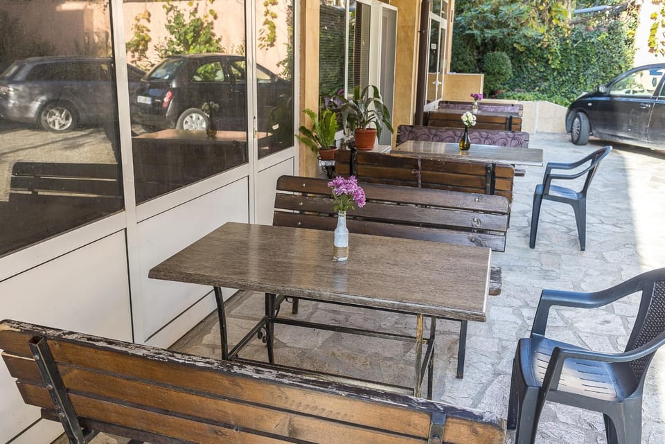 Къща за гости Мони Bed and Breakfast in Blagoevgrad Province